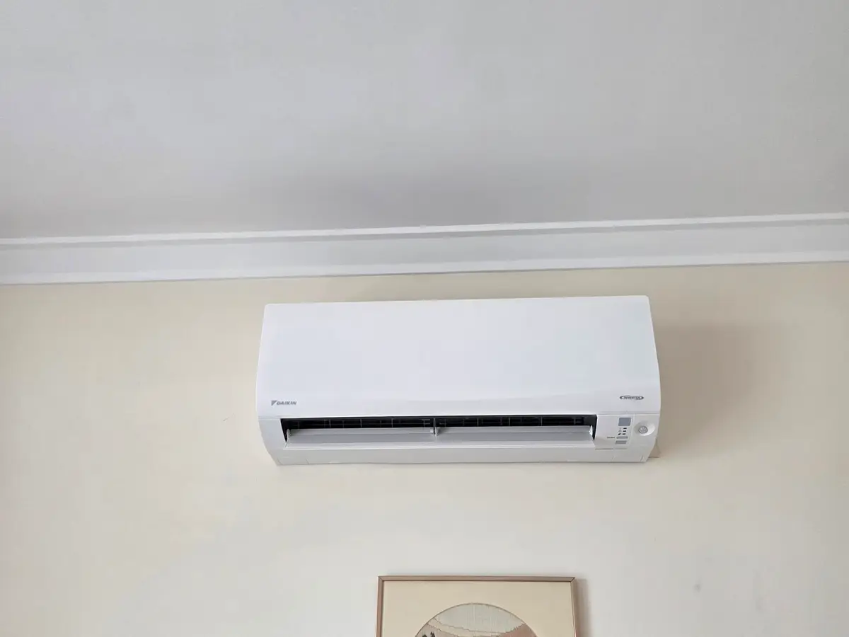Daikin split system indoor head unit installed in a Perth home by Otter Air